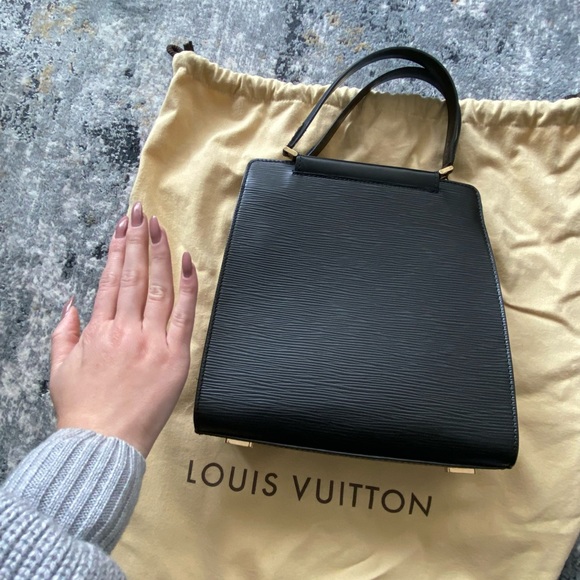 Louis Vuitton Figari PM Black Epi Leather Handbag - Picture 8 of 9